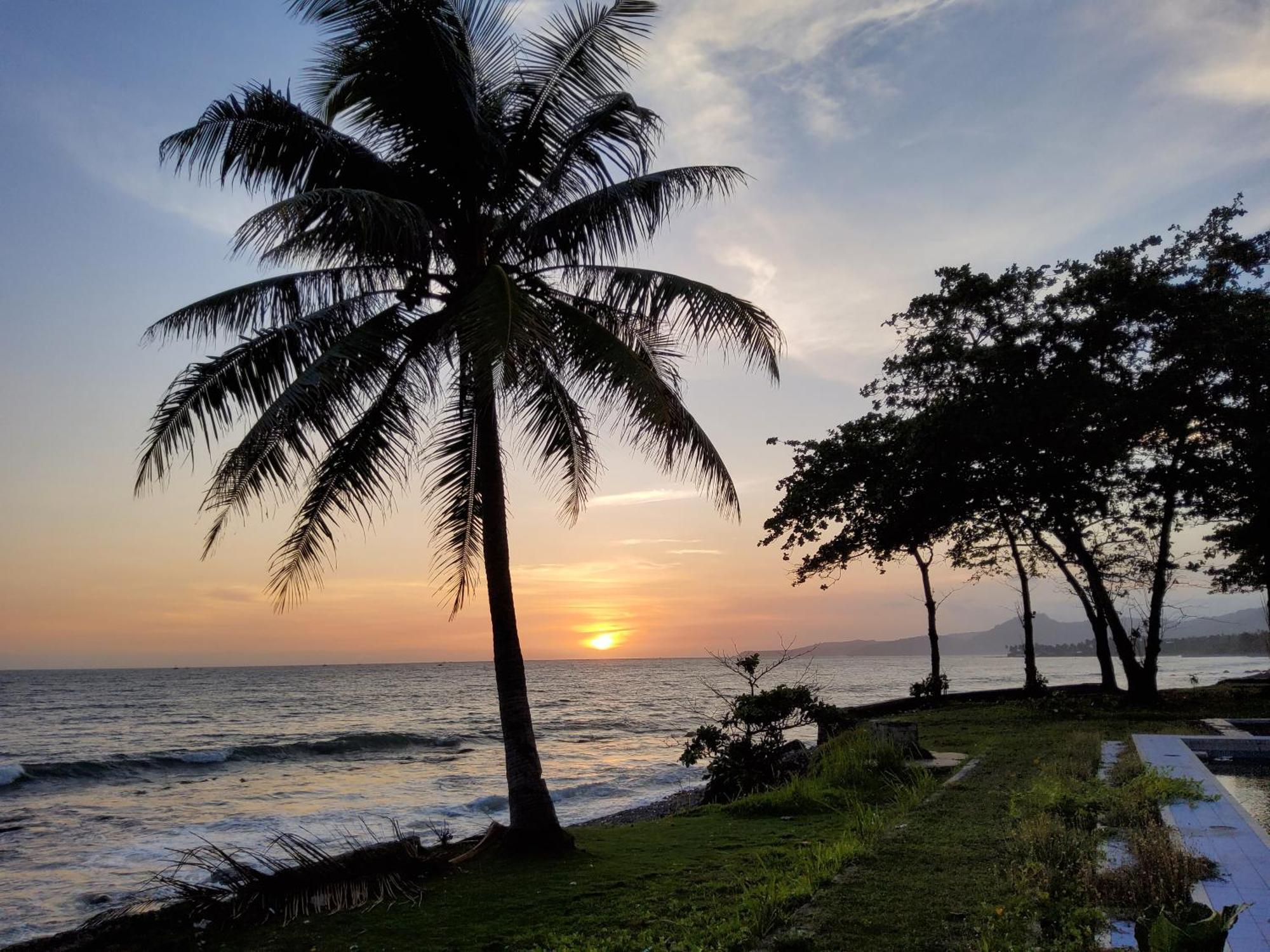 Hotel Kumala Samudra Cikakak Ngoại thất bức ảnh