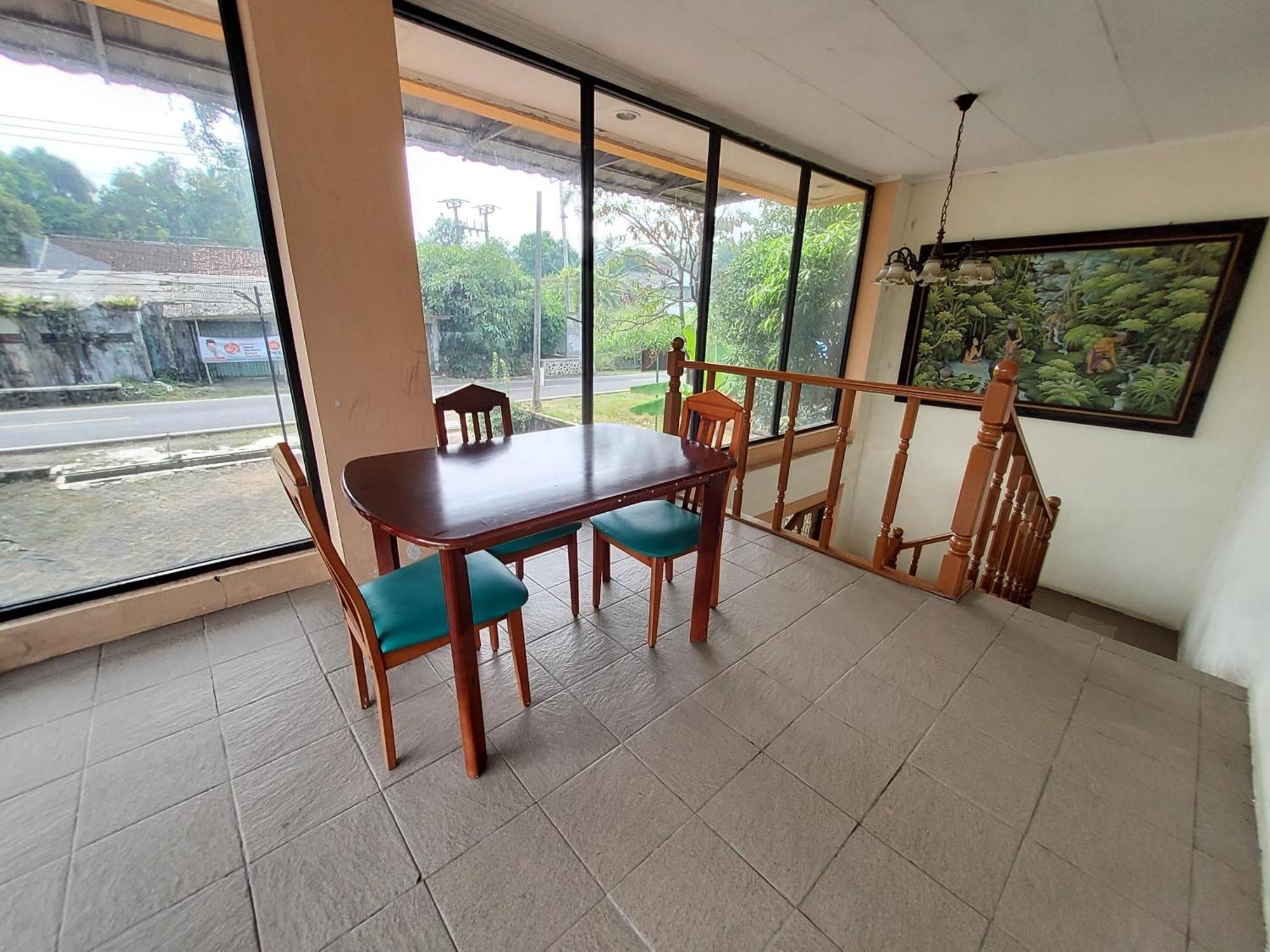 Hotel Kumala Samudra Cikakak Ngoại thất bức ảnh