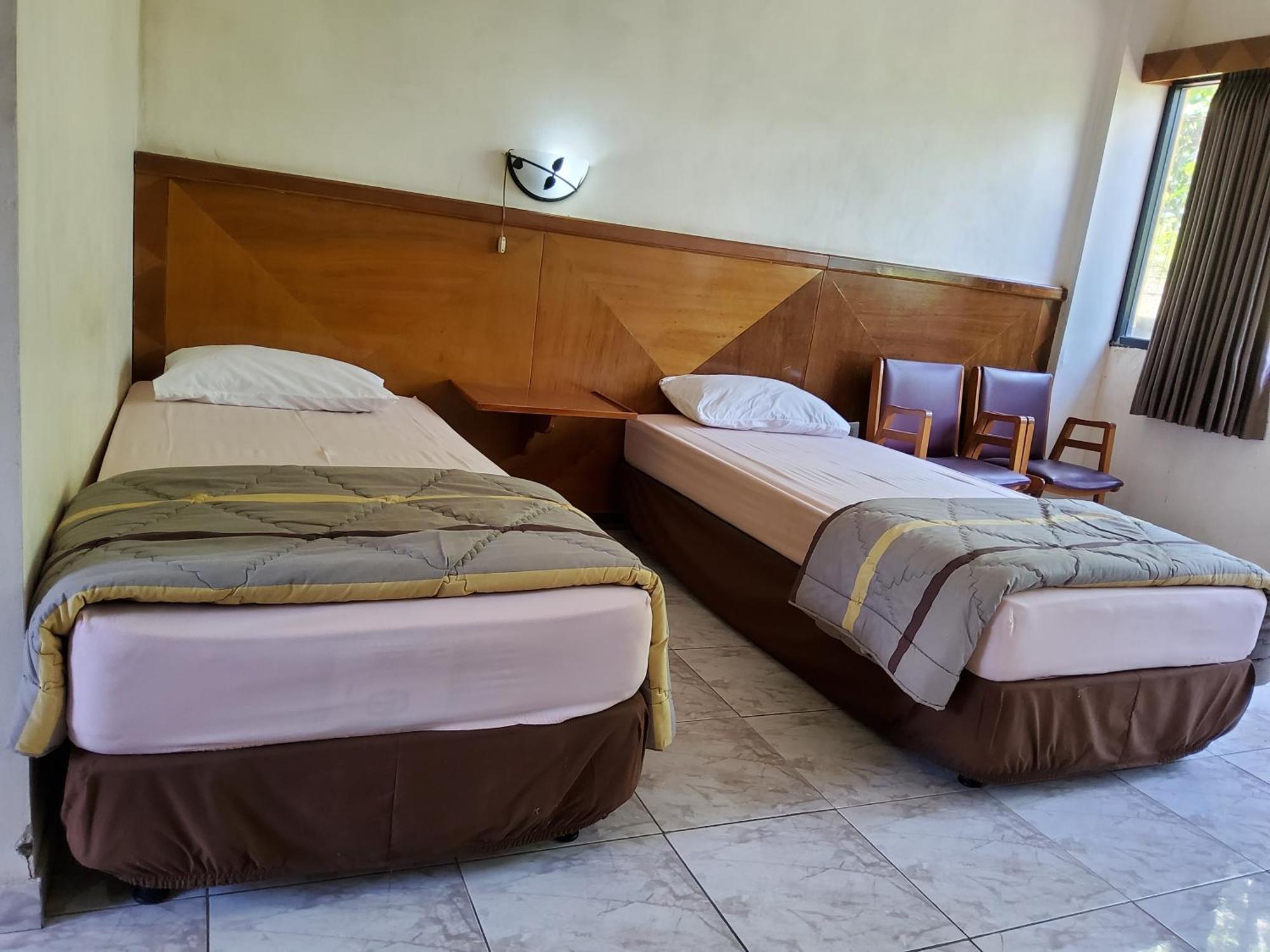 Hotel Kumala Samudra Cikakak Ngoại thất bức ảnh