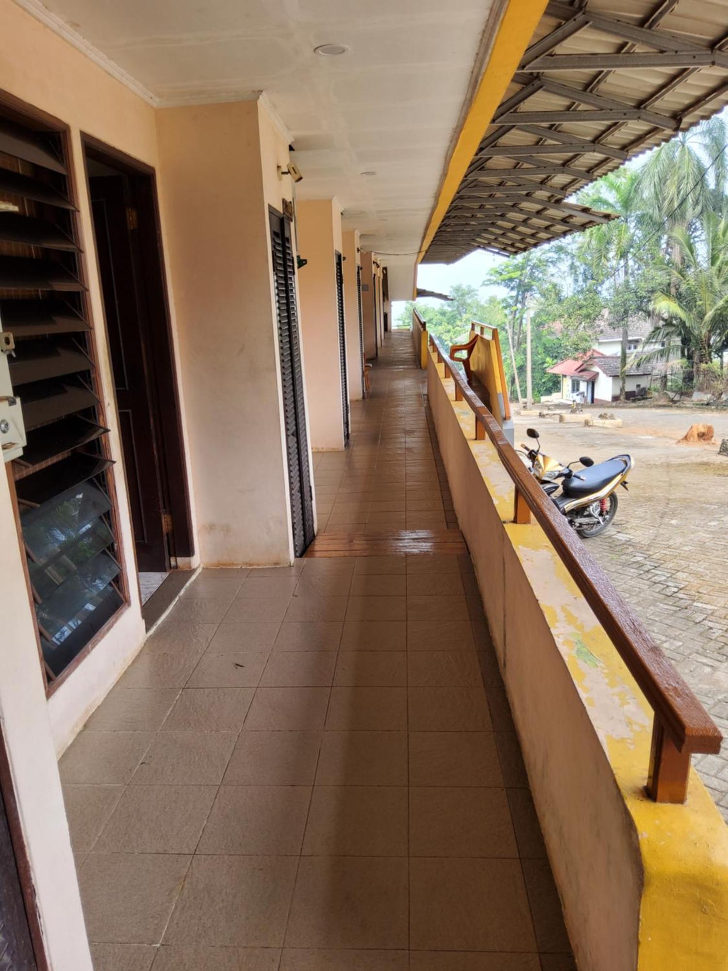 Hotel Kumala Samudra Cikakak Ngoại thất bức ảnh