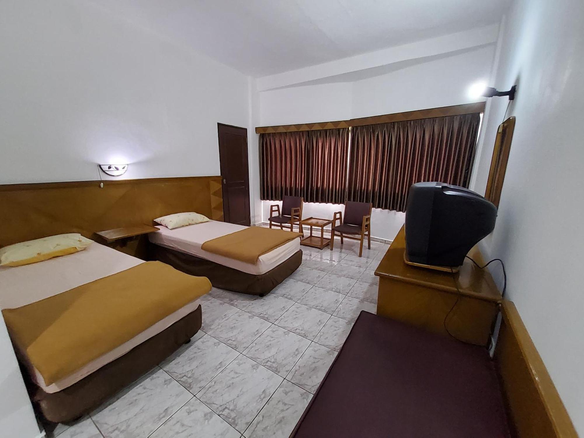 Hotel Kumala Samudra Cikakak Ngoại thất bức ảnh