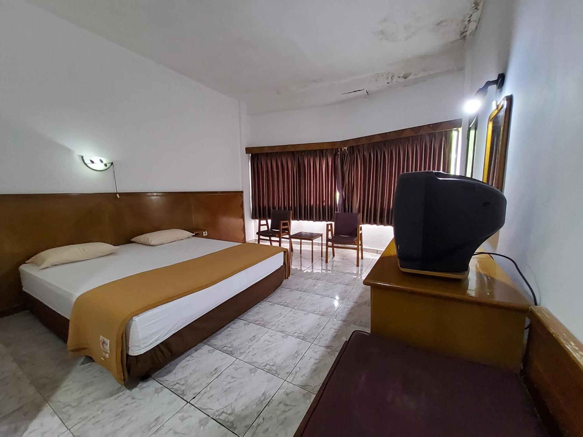 Hotel Kumala Samudra Cikakak Ngoại thất bức ảnh